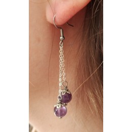 Boucles d'oreilles en pierres naturelles et formes de baies sauvages